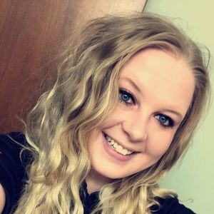 Meet your Posher, Raegan